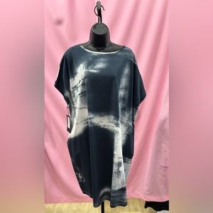 Blue and White tunic Moyuru International